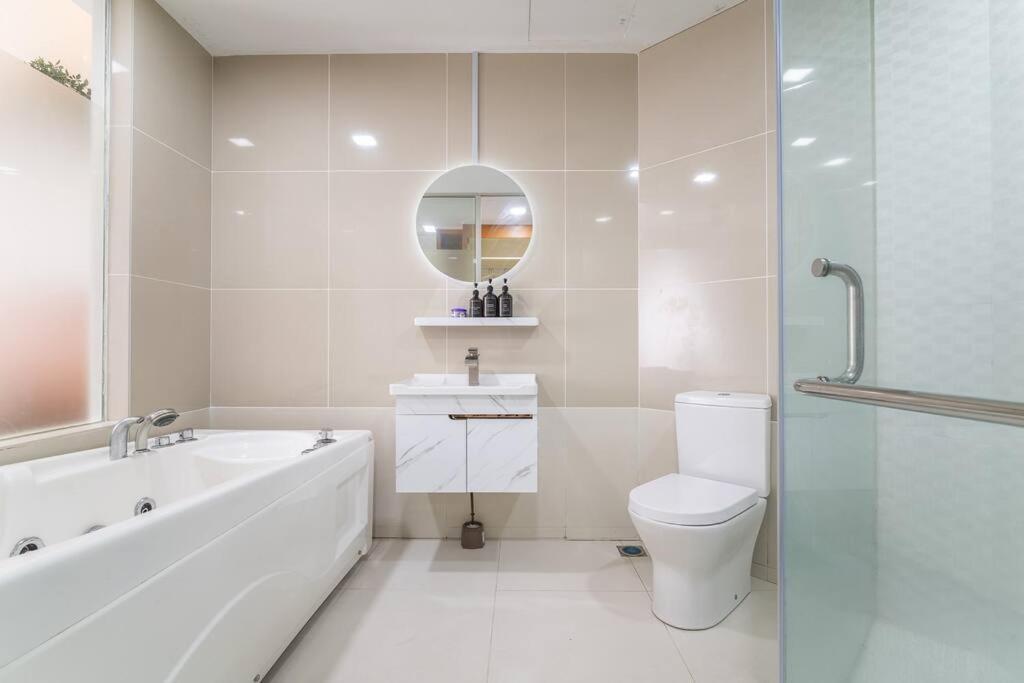 Relaxing Muji Retreat With Jacuzzi, Retro Games, Mrt Pangsapuri Kuala Lumpur