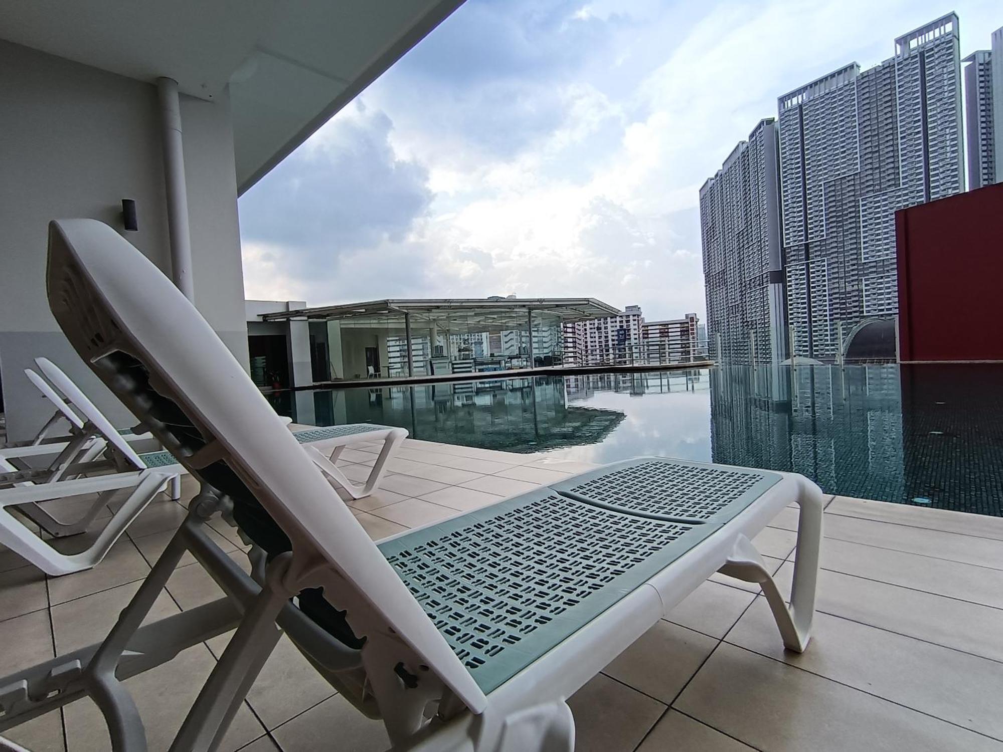 Relaxing Muji Retreat With Jacuzzi, Retro Games, Mrt Kuala Lumpur