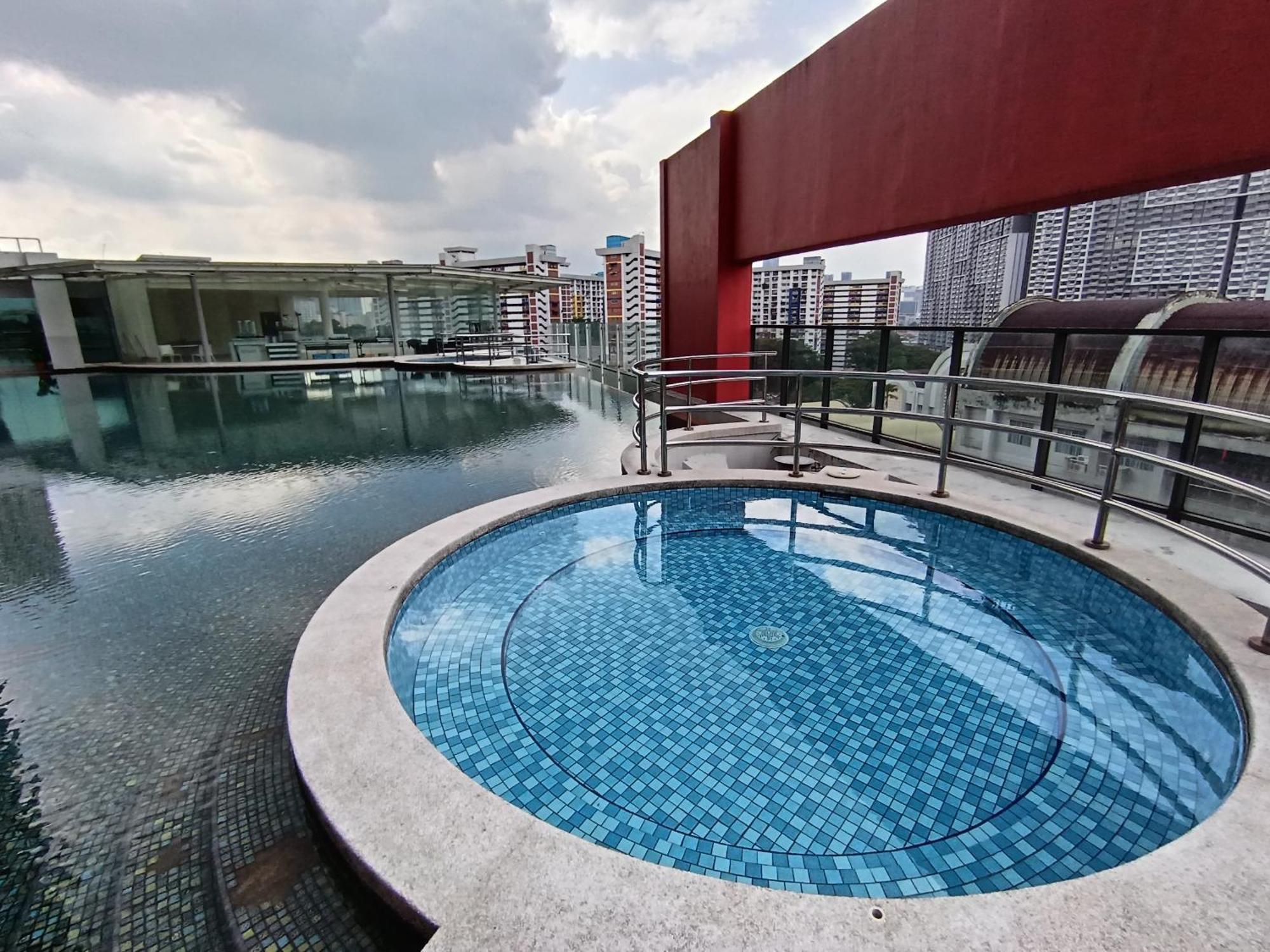 Pangsapuri Relaxing Muji Retreat With Jacuzzi, Retro Games, Mrt *