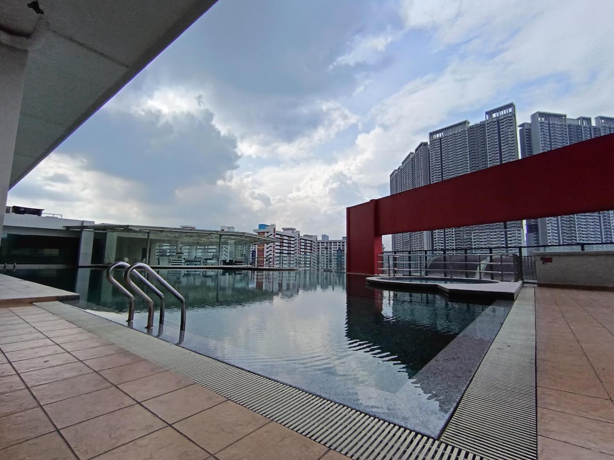 Relaxing Muji Retreat With Jacuzzi, Retro Games, Mrt Pangsapuri *